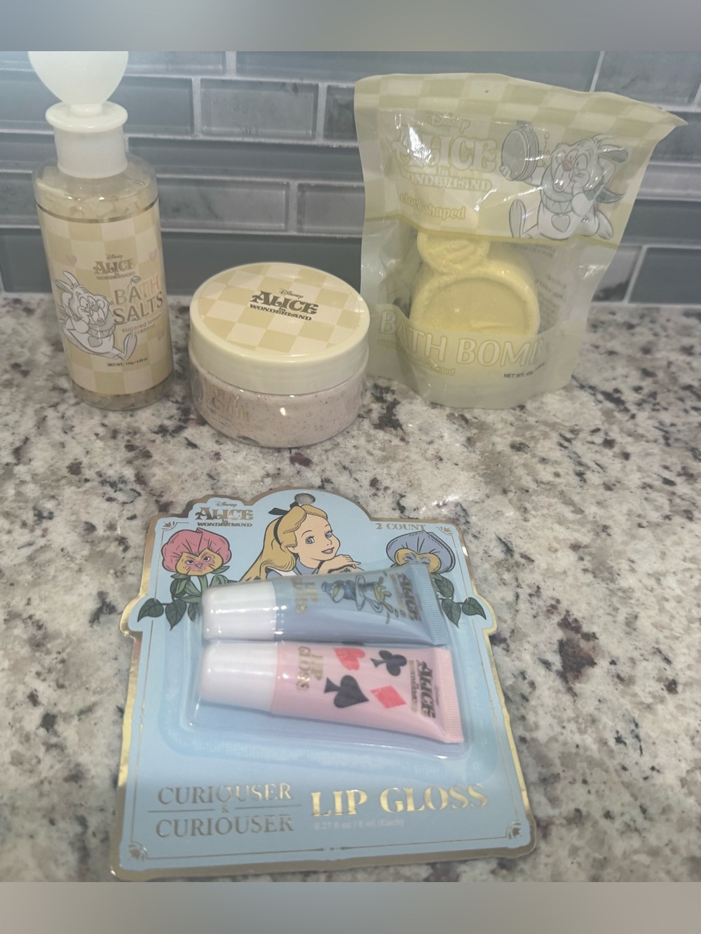 Alice in Wonderland Bath set & Lip Gloss Set new